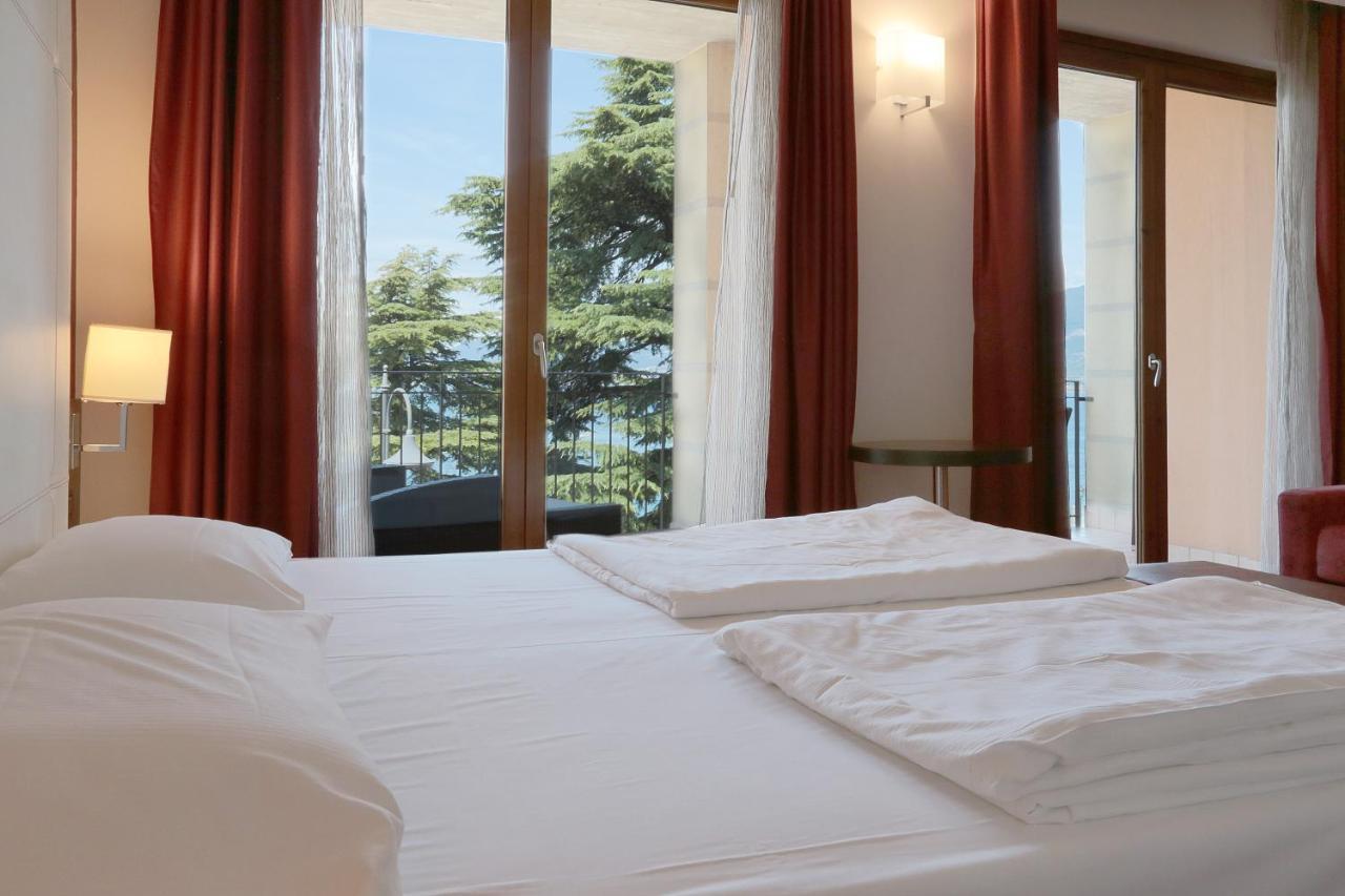 Hotel Lido Torri Del Benaco Exteriör bild
