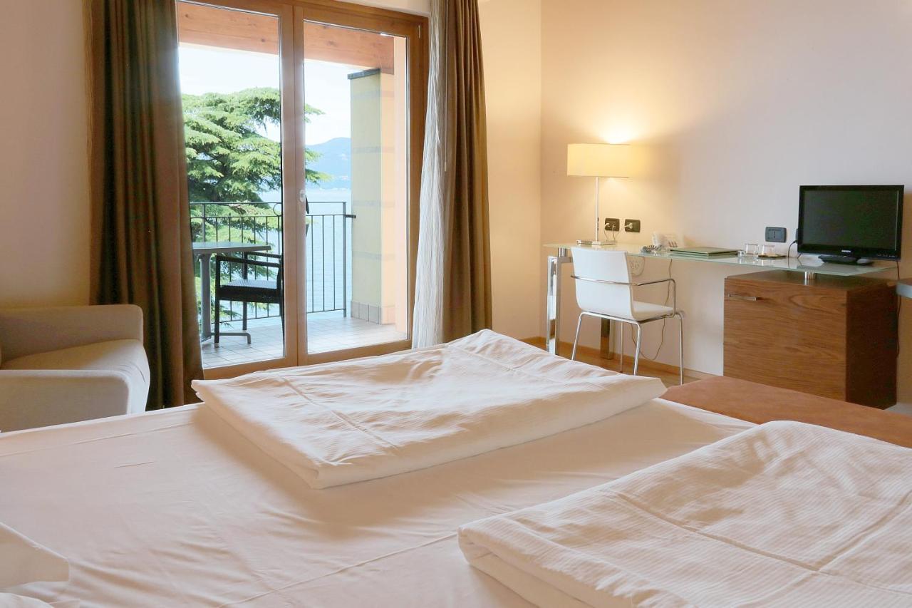 Hotel Lido Torri Del Benaco Exteriör bild