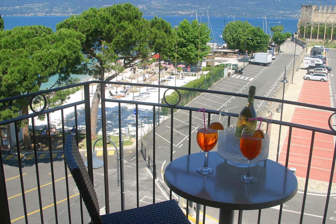 Hotel Lido Torri Del Benaco Exteriör bild