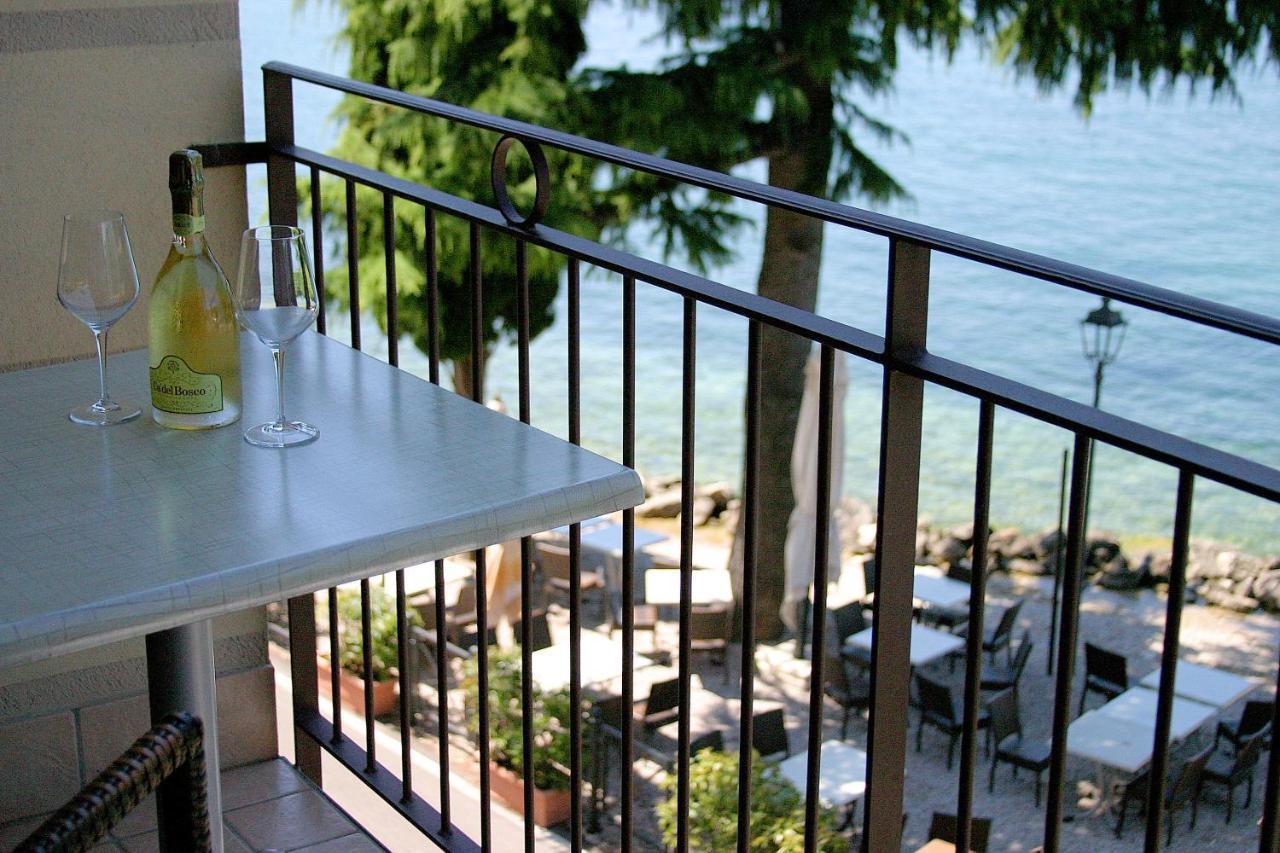 Hotel Lido Torri Del Benaco Exteriör bild