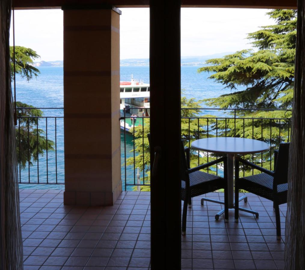 Hotel Lido Torri Del Benaco Exteriör bild