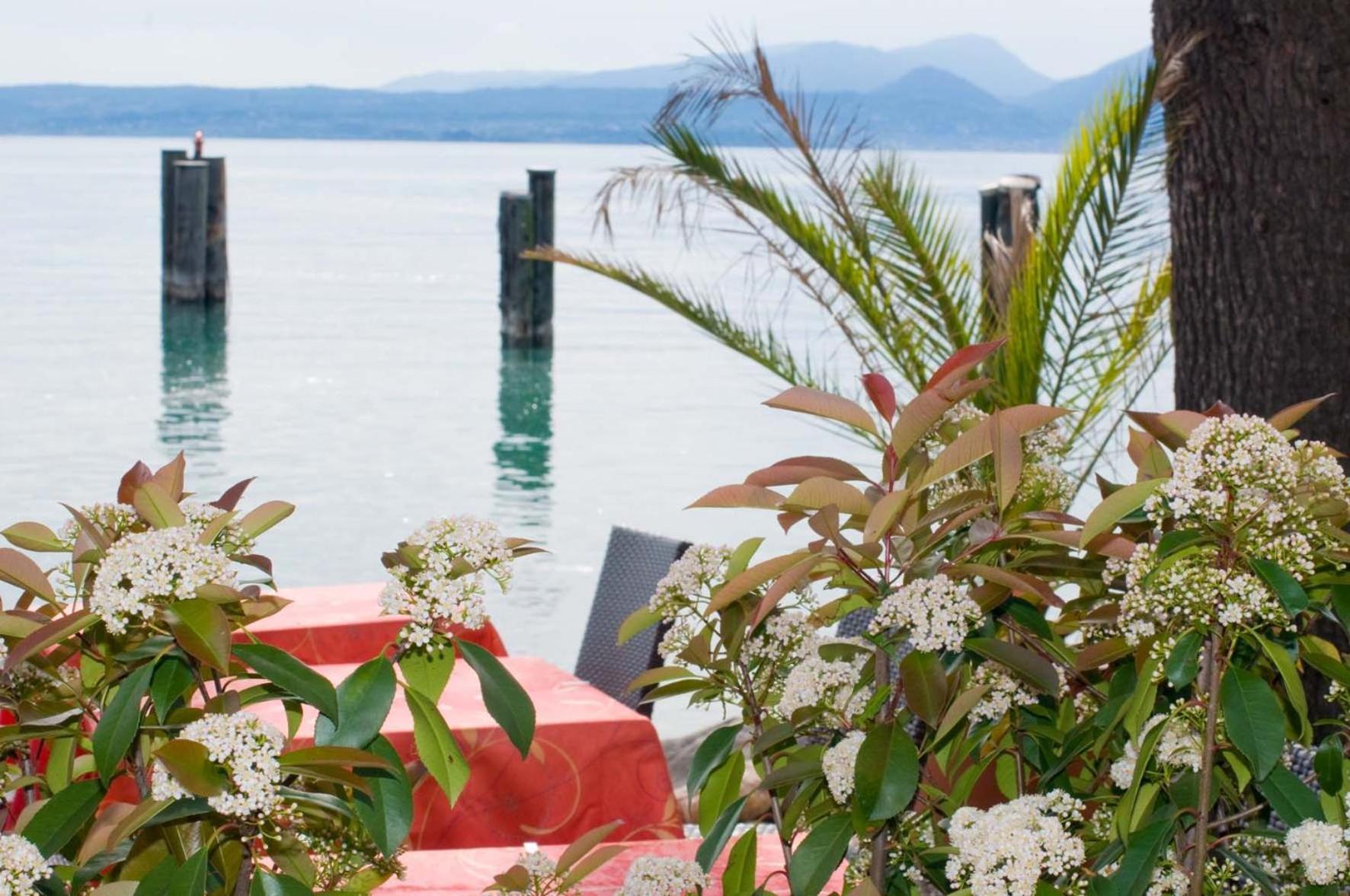 Hotel Lido Torri Del Benaco Exteriör bild