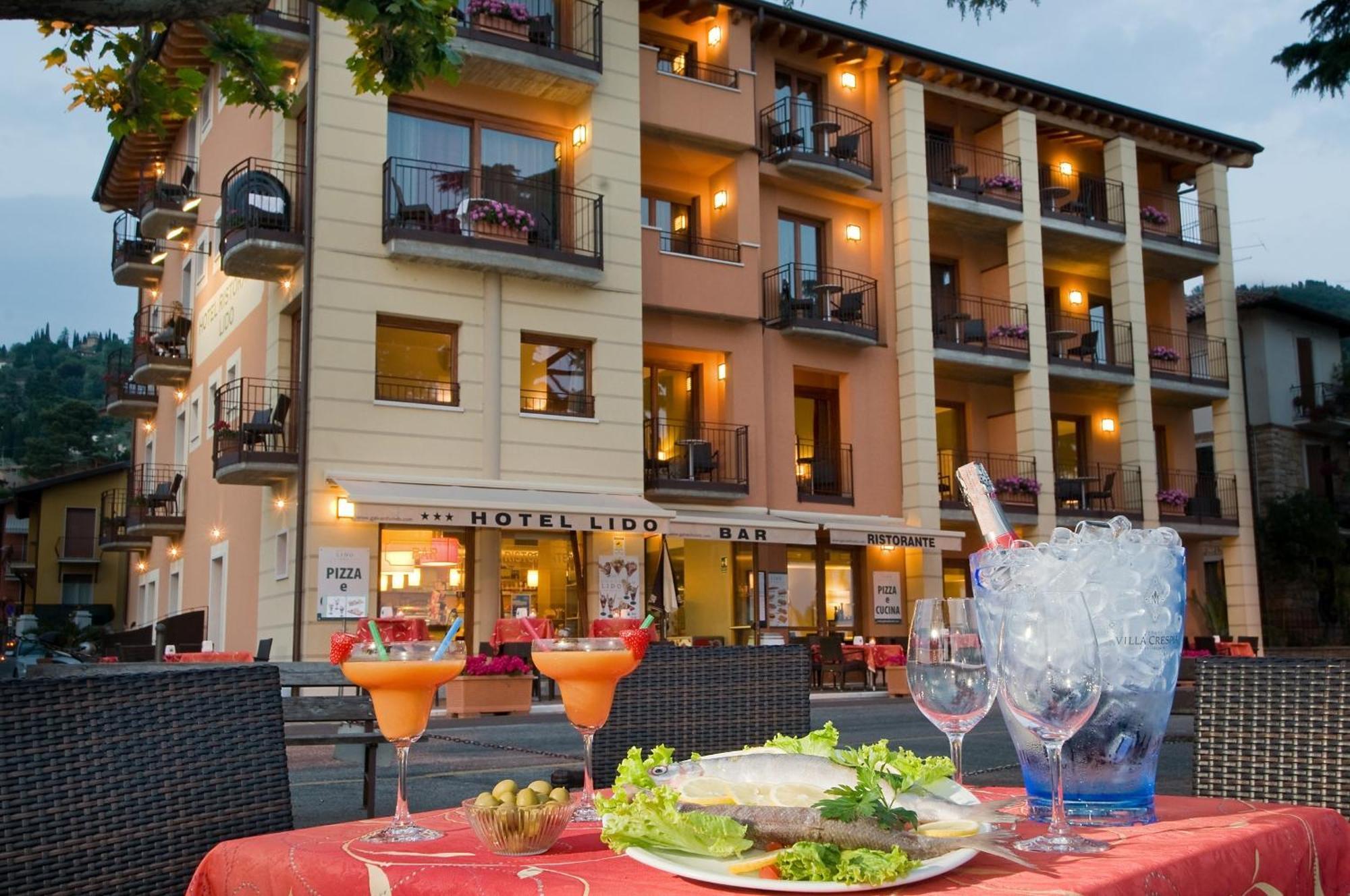 Hotel Lido Torri Del Benaco Exteriör bild