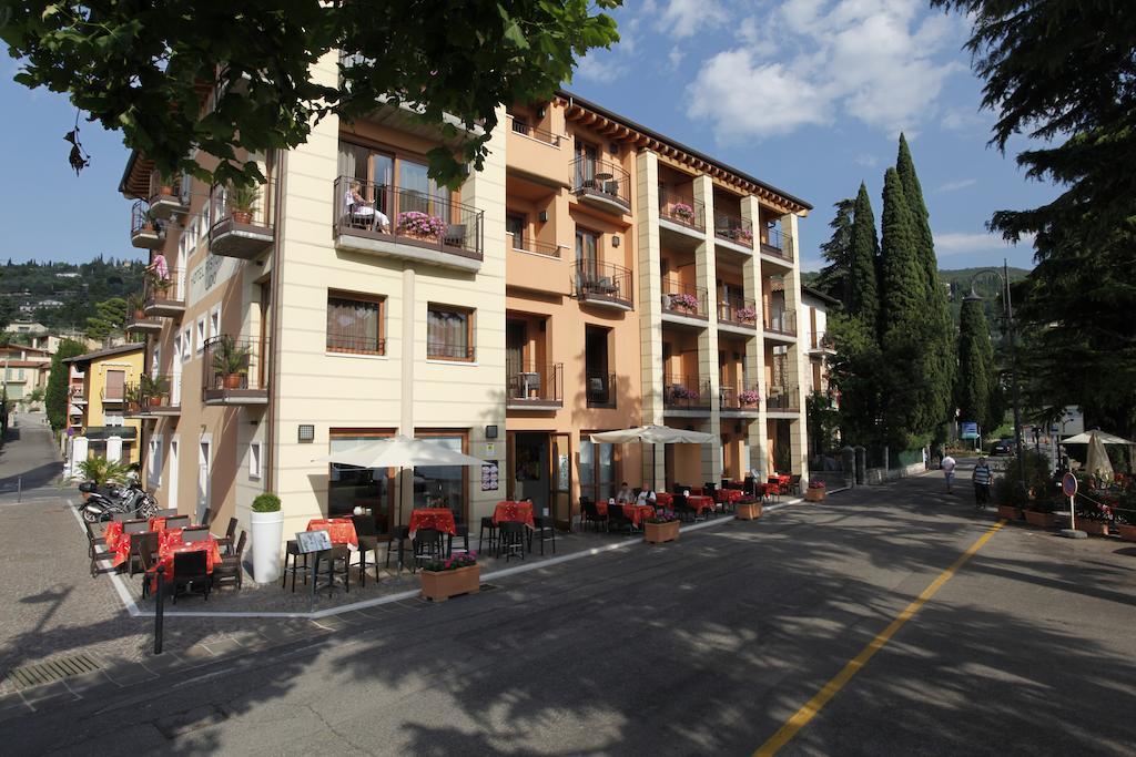 Hotel Lido Torri Del Benaco Exteriör bild
